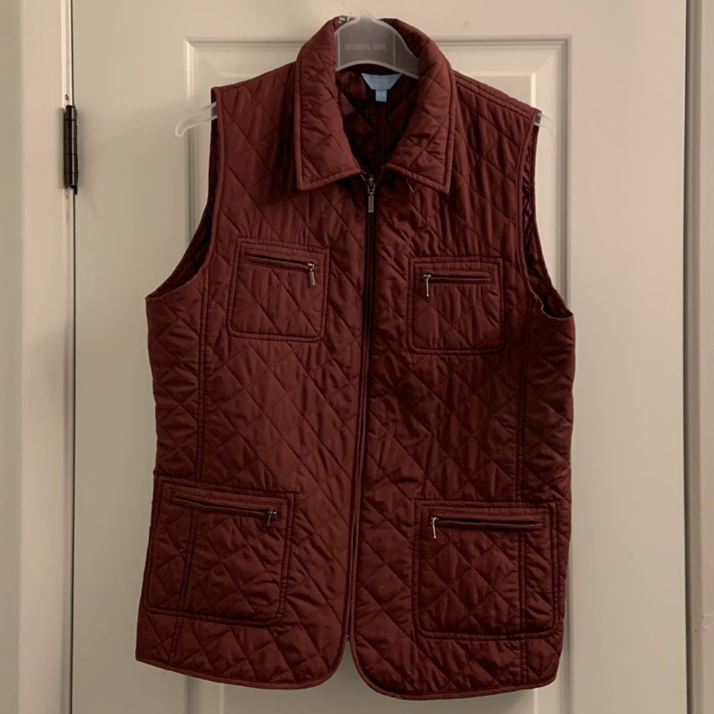 Quilted vest burgundy Color- denverhayes brand